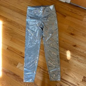 NWOT Heroine Sport Marvel Leggings